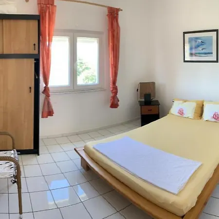 Apartman Ilinka דירה *