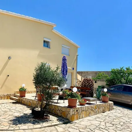 Apartman Ilinka * ויר